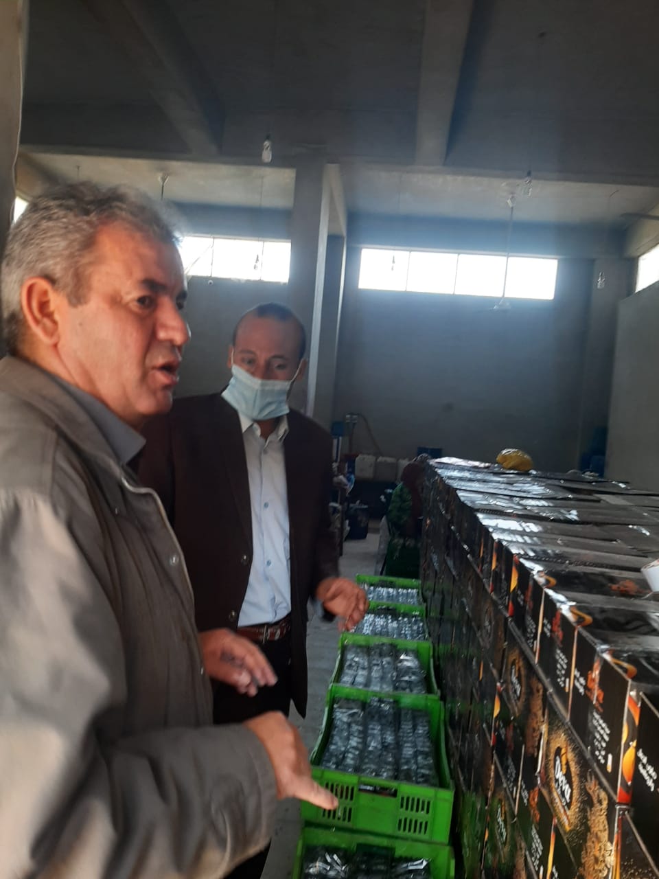 نائب رئيس مدينة ههيا يضبط مصنع لتصنيع صابون مجهول المصدر     