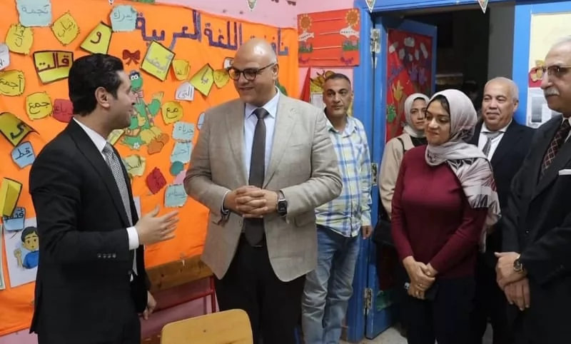 جولة مسائية مفاجئة لمحافظ القليوبية لمتابعة انتظام التصويت بلجان طوخ