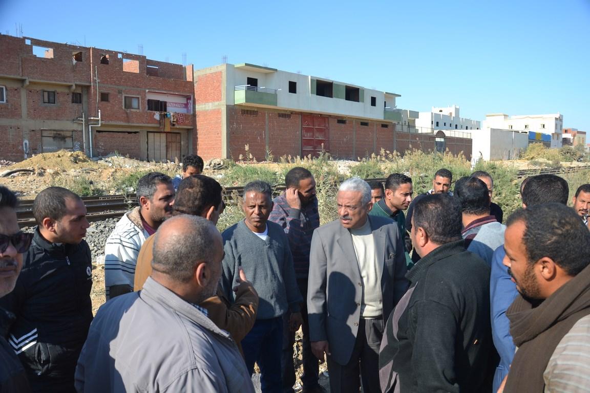 محافظ السويس ينقذ منطقة  البطراوى من الغرق بمياه الصرف