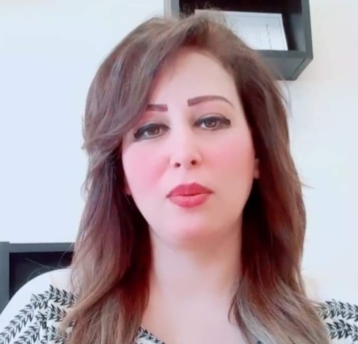 الكاتبة الصحفية هالة أمين