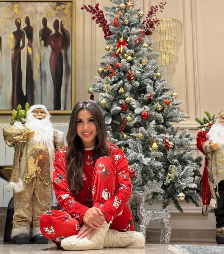الفنانة جنات