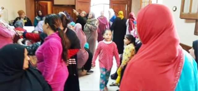 سيدات الشرقية يستقللن تروسيكلات للذهاب للوحدات الصحية للمشاركة فى مبادرة الرئاسة