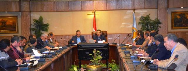 محافظ الغربية ونائبه..يبحثان توفير أماكن بديلة للأسواق العشوائية..بالصور