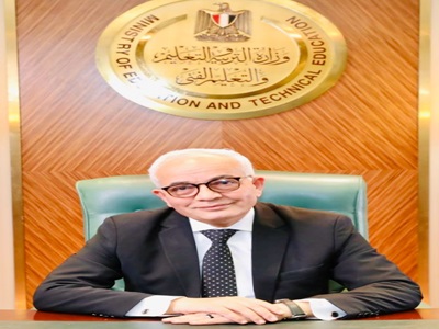الدكتور رضا حجازى وزير التربية والتعليم
