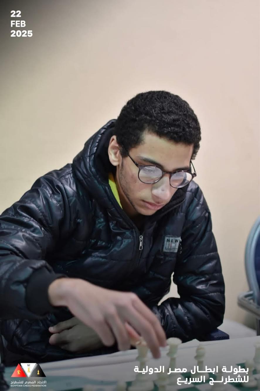 اللاعب الدولي أحمد قنديل 