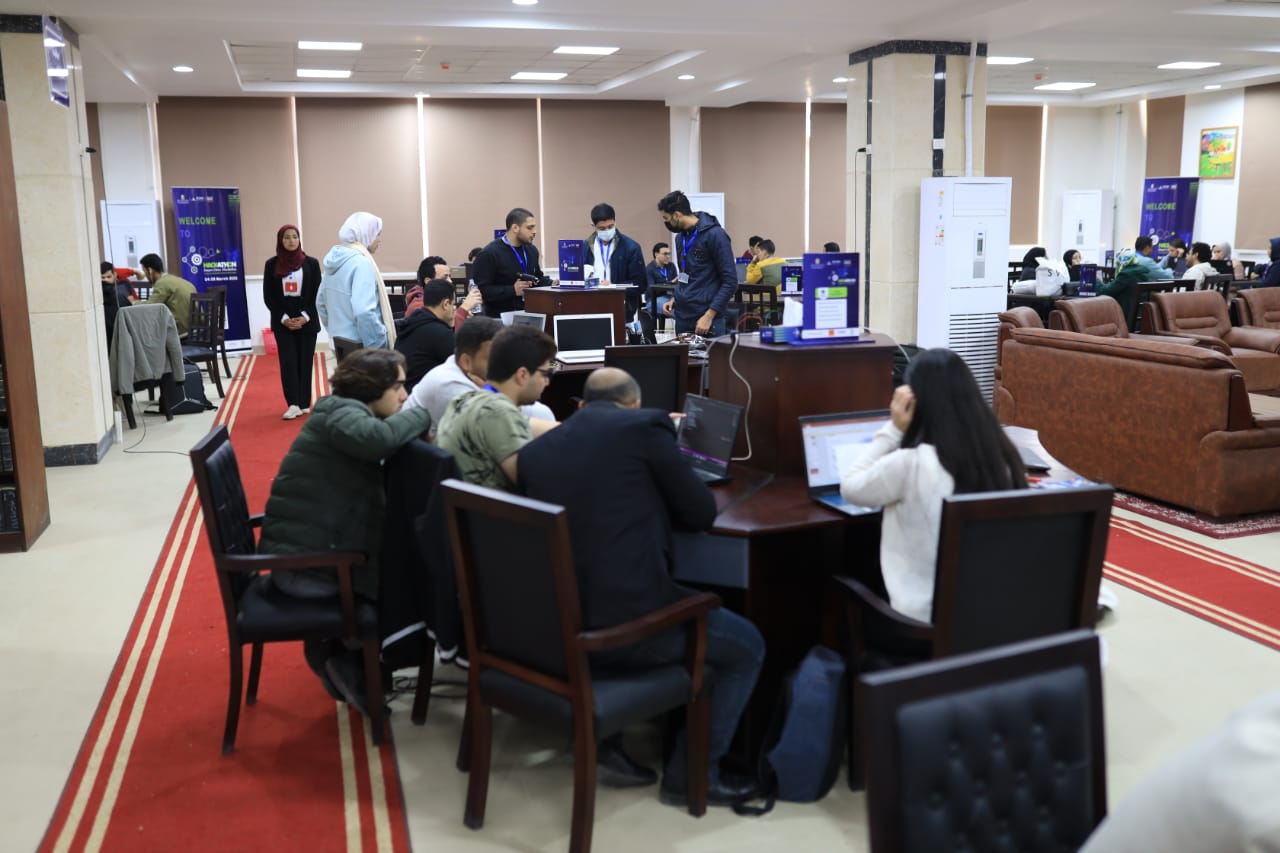 هاكاثون جامعة بنها يواصل فعالياته بمشاركة 40 فريقاً طلابياً.. لليوم الثانى 