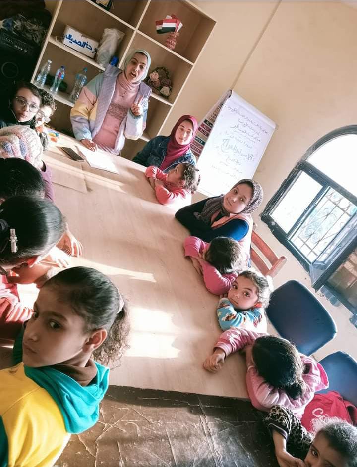 احتفالا بذكرى تحرير سيناء.. علم مصر على وجوه الاطفال  بمراكز شباب القليوبية