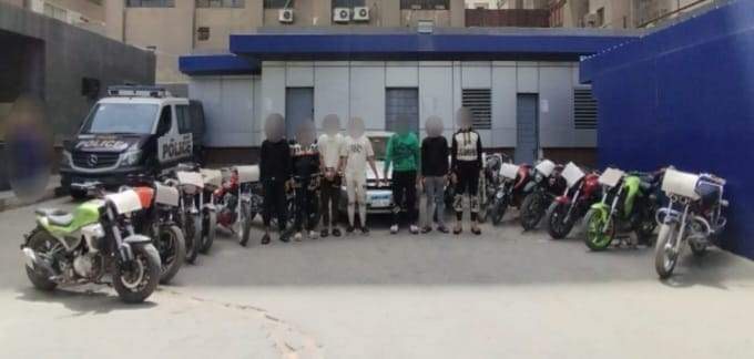 المتهمون والمضبوطات 