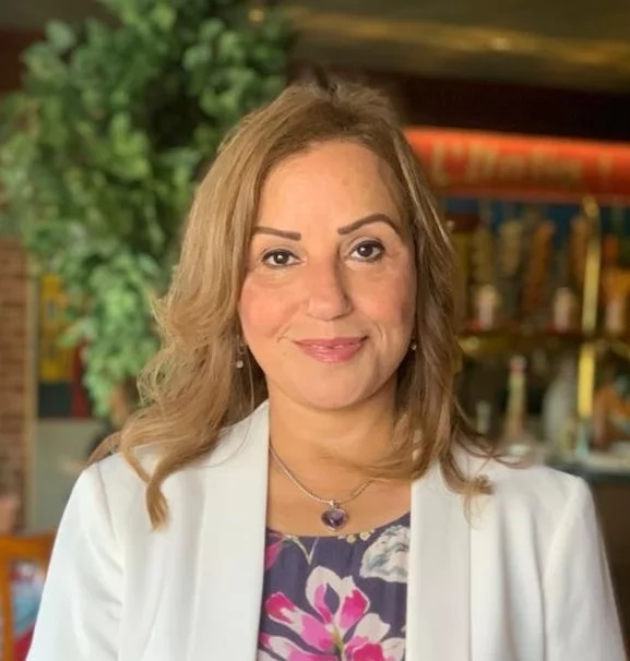 الكاتبة نوال مصطفى