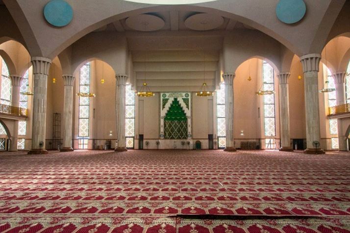 أبوجا الوطني .. مسجد تراه من أي مكان في العاصمة النيجيرية