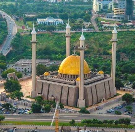أبوجا الوطني .. مسجد تراه من أي مكان في العاصمة النيجيرية