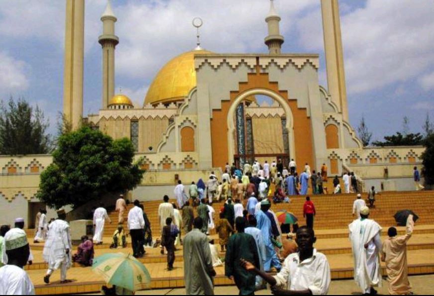 أبوجا الوطني .. مسجد تراه من أي مكان في العاصمة النيجيرية