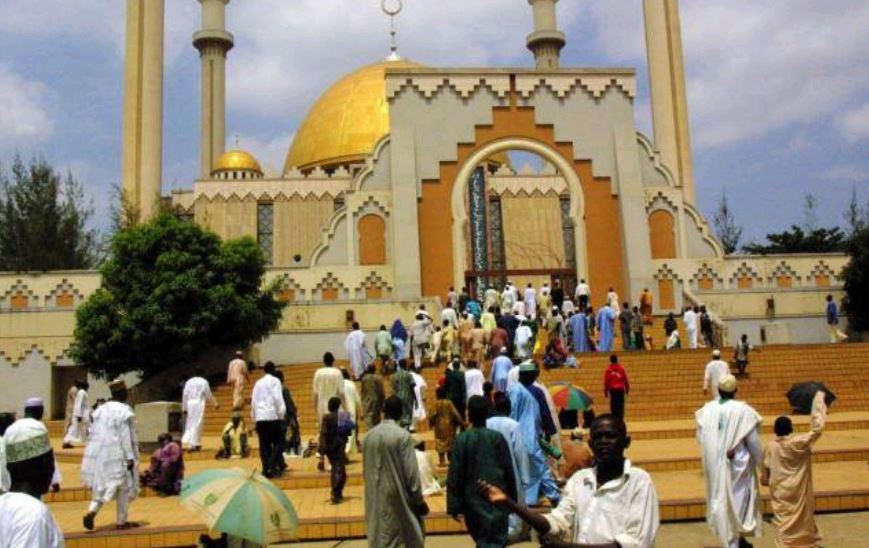 أبوجا الوطني .. مسجد تراه من أي مكان في العاصمة النيجيرية