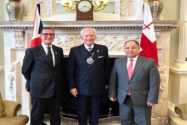 وزير المالية وعمدة مدينة المال بلندن