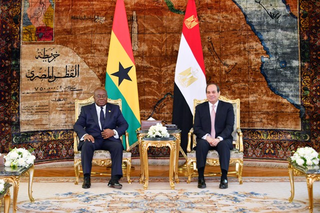 الرئيس يستقبل رئيس جمهورية غانا لبحث العلاقات التاريخية بين البلدين