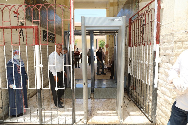 محافظ المنوفية يتفقد مدرسة المساعي المشكورة للإطمئنان علي سير إمتحانات الثانوية العامة .. صور وفيديو