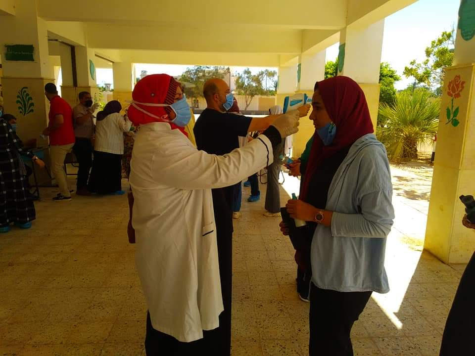 تباين اراء الطلاب  حول اللغة الانجليزية في جنوب سيناء