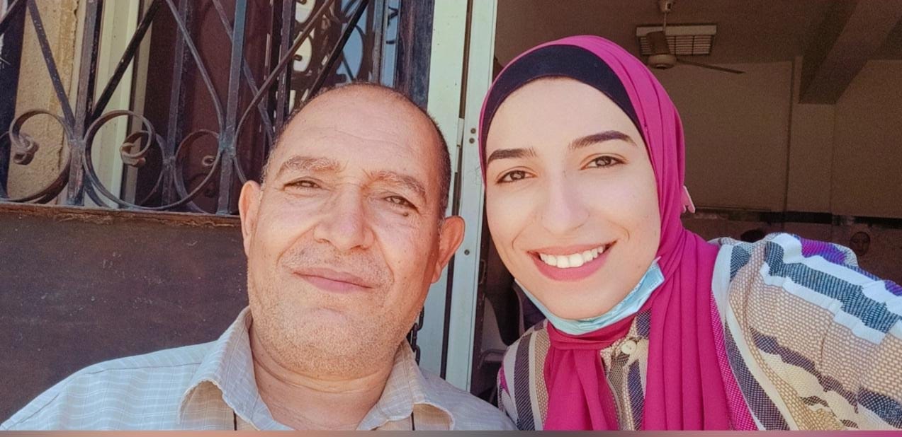 داليا ووالدها مجدى عبد الله