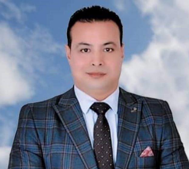 المتشار القانونى  وائل على البنا  