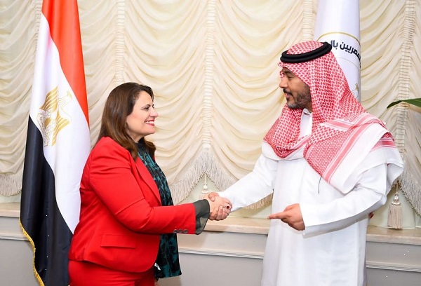 السفيرة سها الجندي وفيصل العتيبي