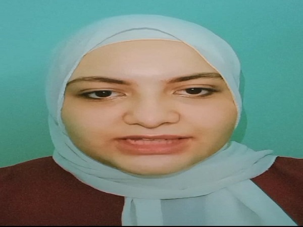 الطالبة زينب رضا السيد