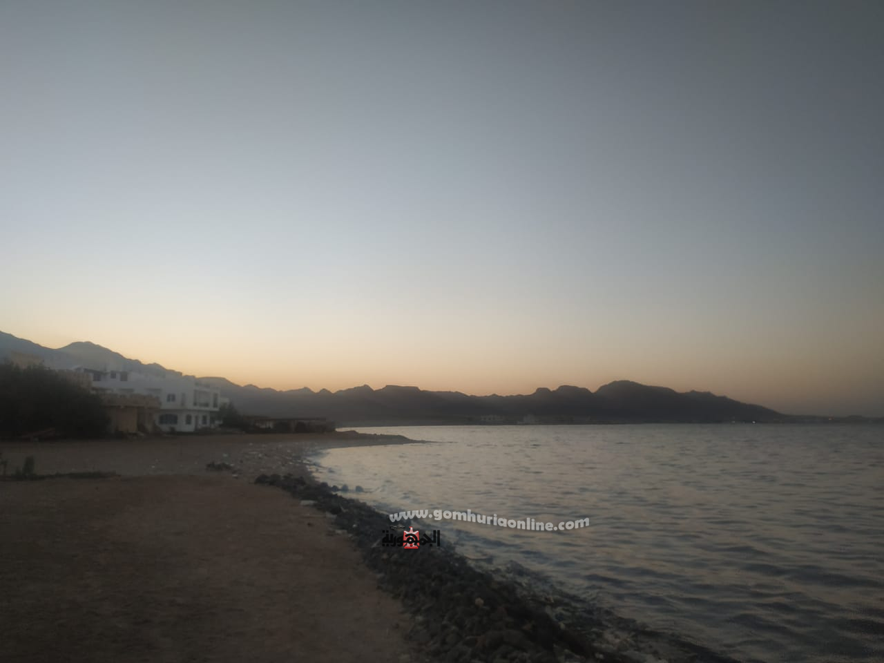 تلوث بترولي فى شواطئ سفاجا جنوب البحر الأحمر 