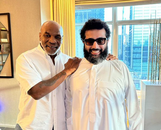 تركي آل الشيخ مع تايسون