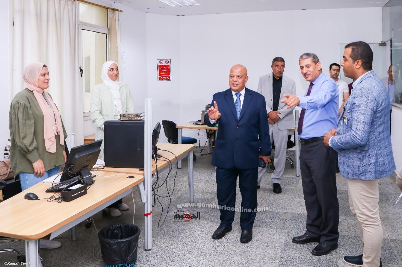 رئيس ميناء دمياط يفاجئ  إدارات الهيئة ومبنى الخدمات اللوجستية