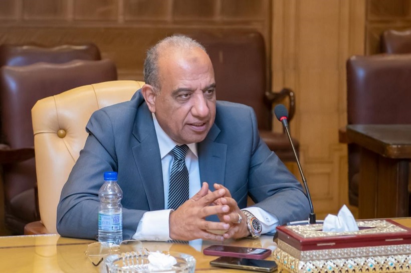 الدكتور محمود عصمت وزير الكهرباء والطاقة المتجددة