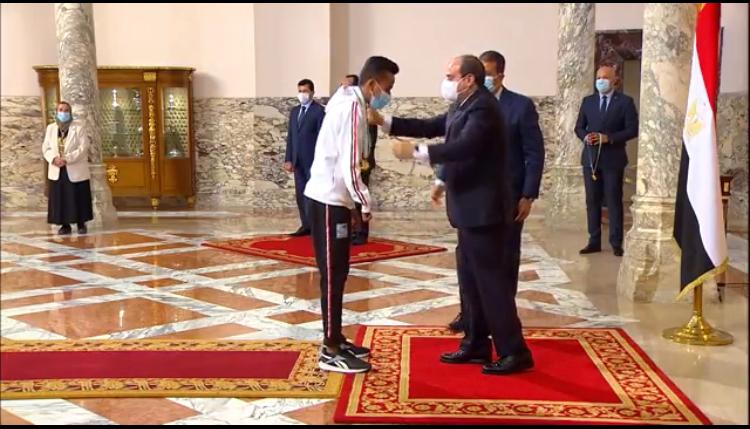 صور .. محمد ياسر الزيات بطل فضية الباراتيكوندو بطوكيو: حلمي ذهبية باريس وكلمات الرئيس دفعه قوية  