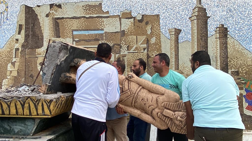 ازالة مسخ تمثال رمسيس بمطروح