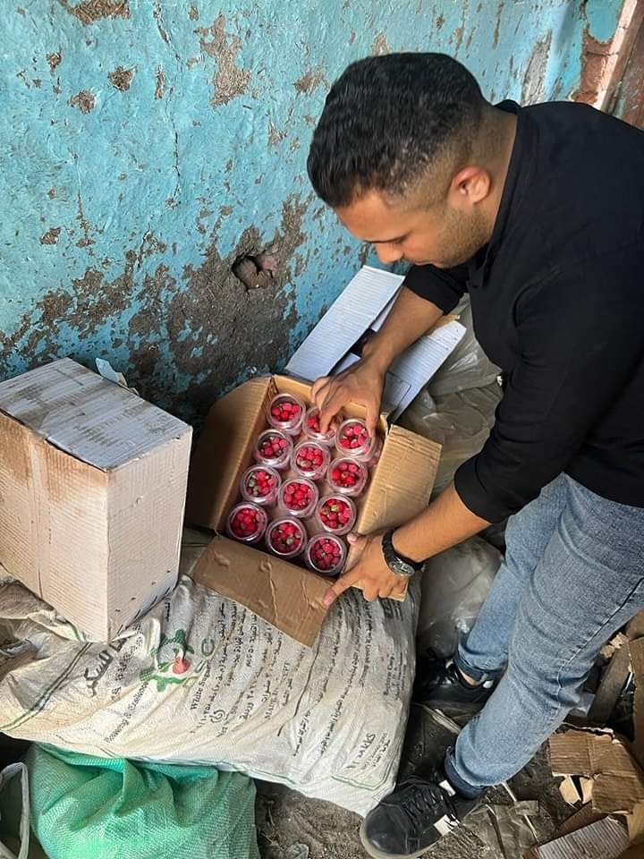 صحة القليوبية تضبط حلوى غير صالحة في مصنع بدون ترخيص بكفر شكر