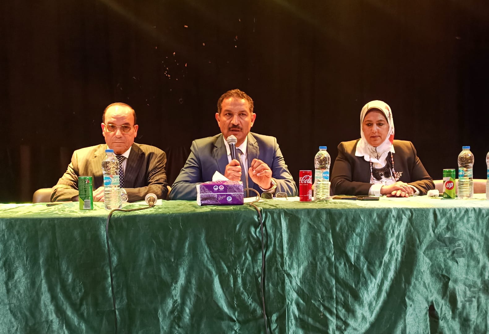 جانب من الاجتماع 