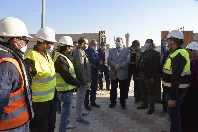 محافظ أسيوط يتفقد إنشاء محطة صرف العتمانية وإجراء تجارب تشغيل.. بالصور
