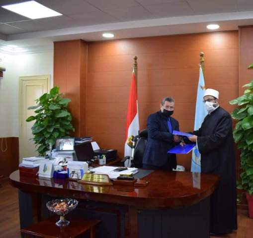 برتوكول تعاون بين جامعة مطروح والأوقاف لتدريب الأئمة والواعظات.صور