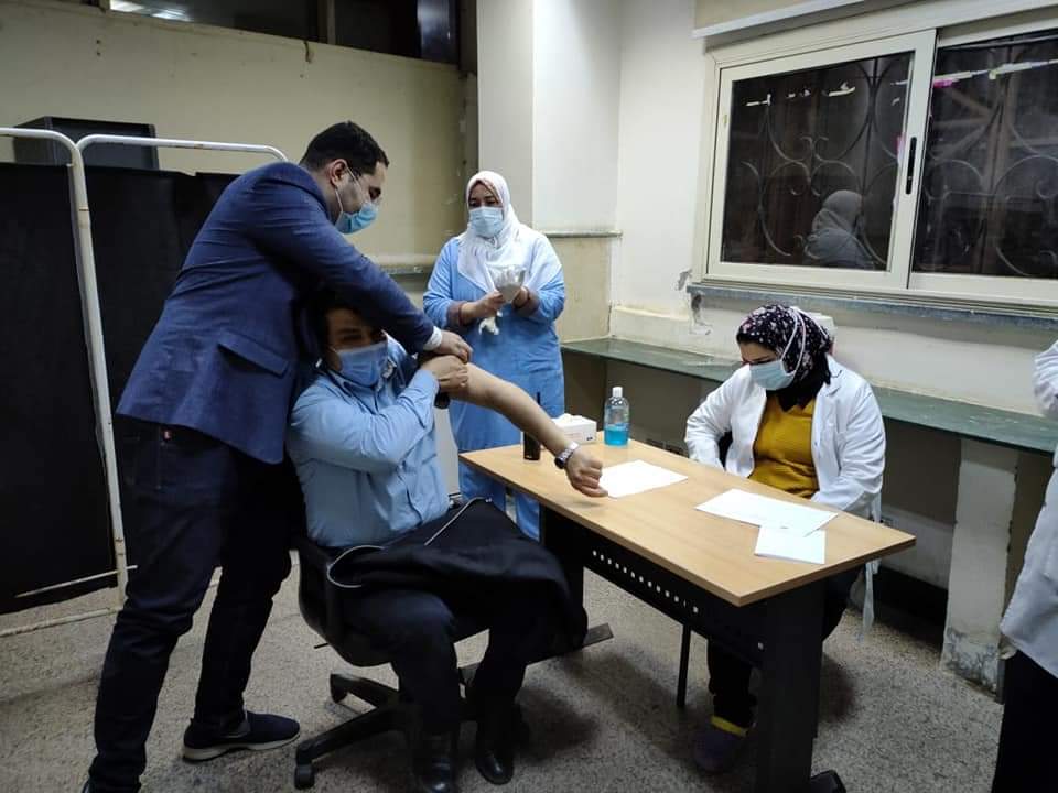 الأطقم الطبية بالباجور أول المتلقين للقاح كورونا 