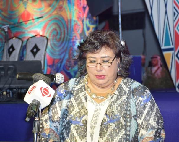 وزيرة الثقافة ومحافظ الإسماعيلية يطلقان فعاليات مهرجان الإسماعيلية الدولى للفنون الشعبية 21 