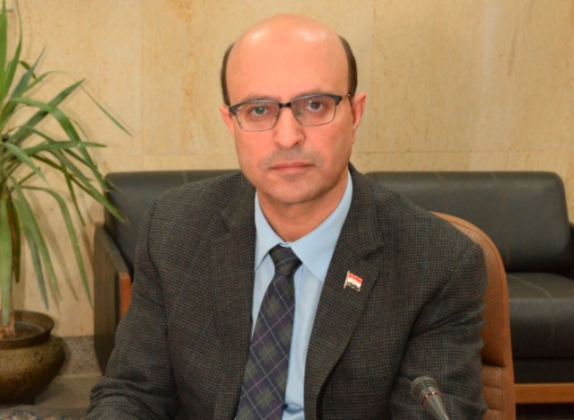 رئيس جامعة أسيوط يهنئ أستاذين بكليتي الطب والصيدلة لاختيارهما لعضوية مجلس بحوث الدواء.. بالصور