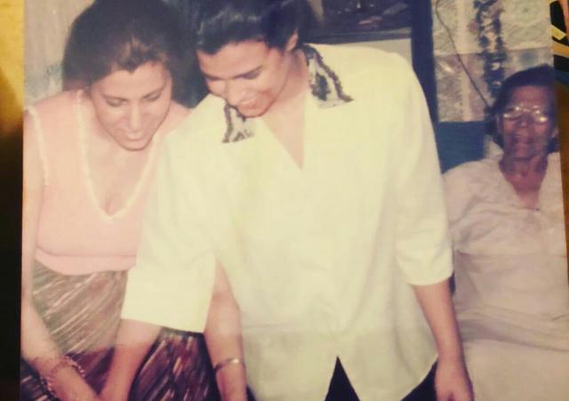 سيمون ووالدتها