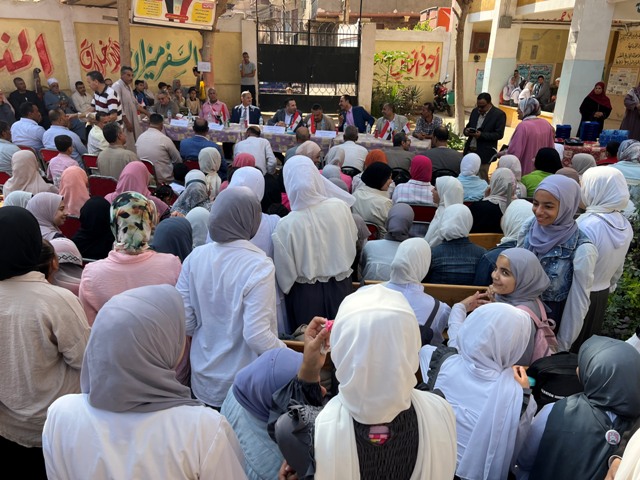 تكريم المتفوقين بمدرسة ترسا فى القليوبية 