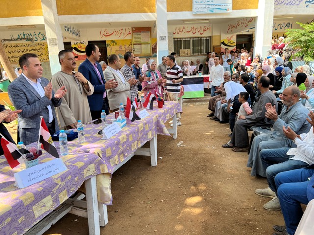 تكريم المتفوقين بمدرسة ترسا فى القليوبية 