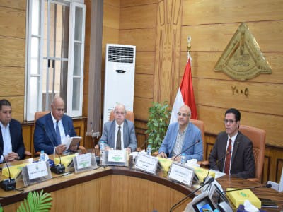 محافظ القليوبية ورئيس جامعة بنها،