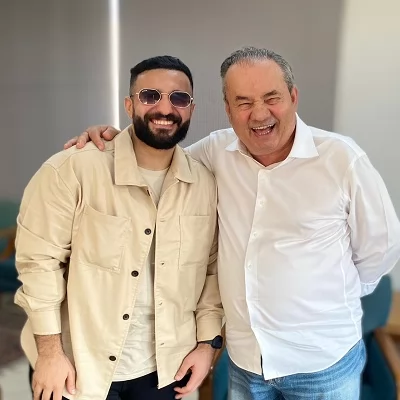 الفنان الأمين النهدي ومحرر الجمهورية أونلاين 