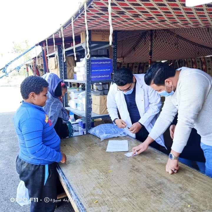 قافلة الأزهر الطبية تعالج ٣ ألاف حالة مرضية في واحة سيوة .صور