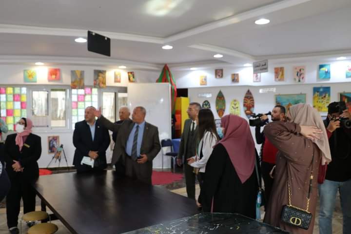 وفد المعلمين الإمارتيين يزور مدارس الحسام بالجيزة  بالصور
