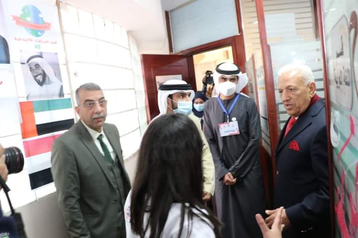 وفد المعلمين الإمارتيين يزور مدارس الحسام بالجيزة  بالصور