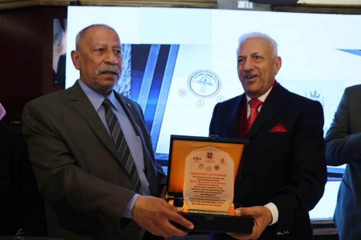 وفد المعلمين الإمارتيين يزور مدارس الحسام بالجيزة  بالصور