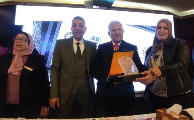 الوفد الاماراتى يشيد بمستوى وامكانيات مدارس الجيزة.. بالصور 