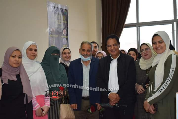 زيدان يفتتح معرض الاقتصاد المنزلى بعنوان نوعيةبروائح برفانات طبيعية