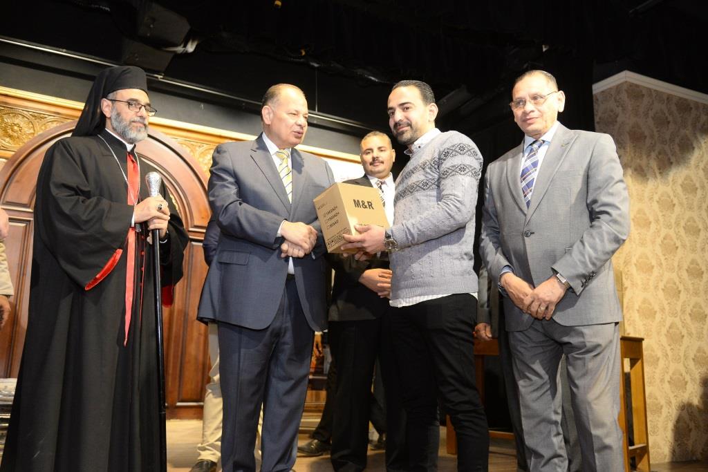 محافظ أسيوط يشهد الحفل الختامي لـ